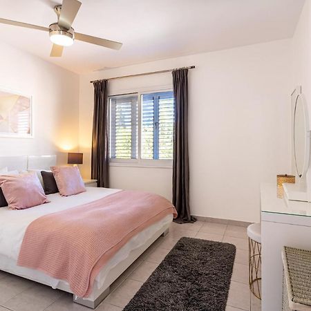 Summer Breeze Holiday Apartment With Pool Paphos Exterior photo